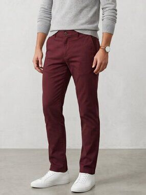 NWT Men’s Slim Fit Burgundy Jeans – Size 36